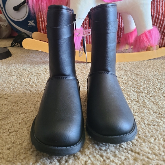 Carter's girls boot size 1 - Picture 7 of 7